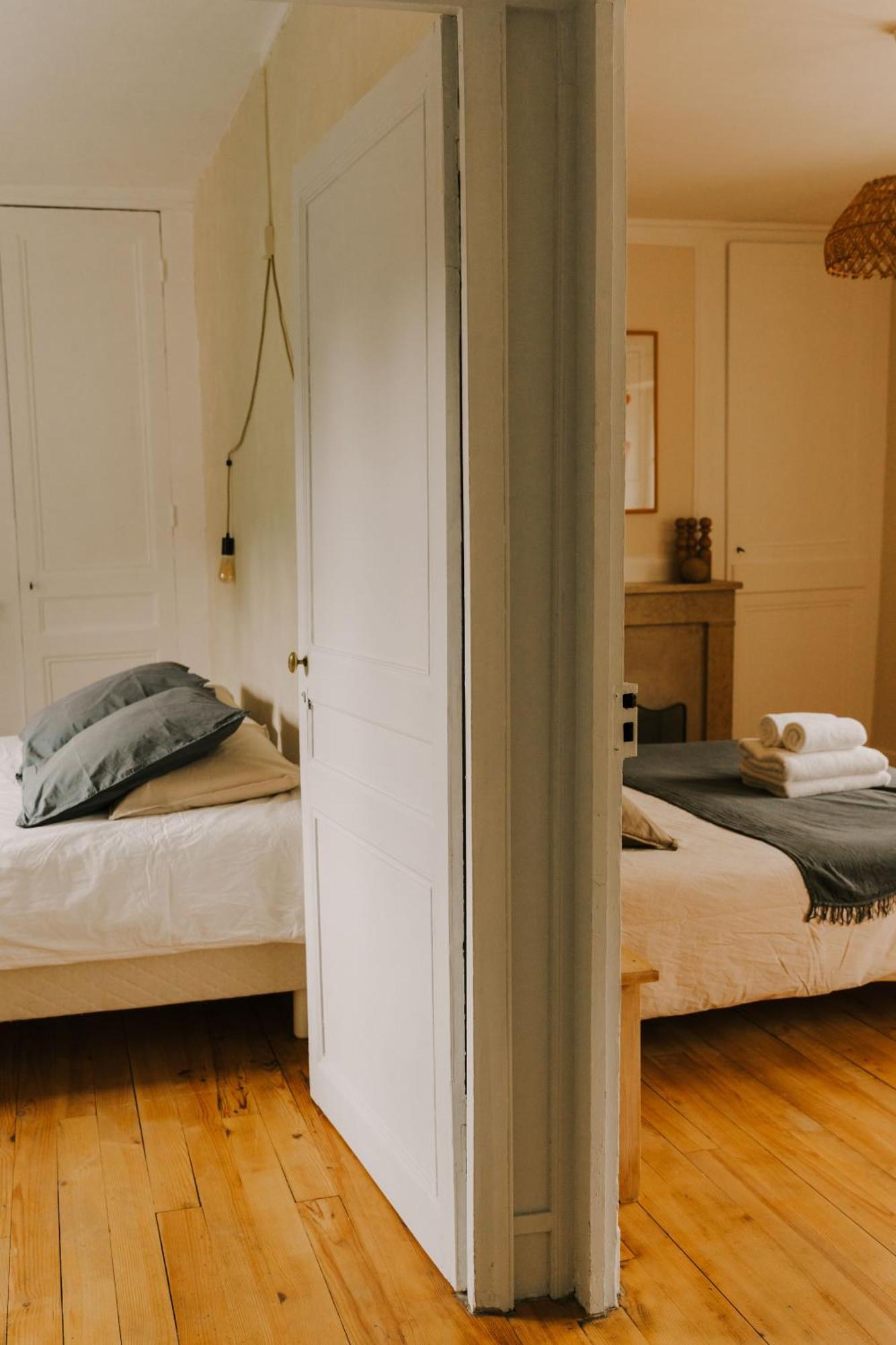 Maison D'Hotes Et Gite De Charme Avec Piscine, La Lhuiseraie Room photo