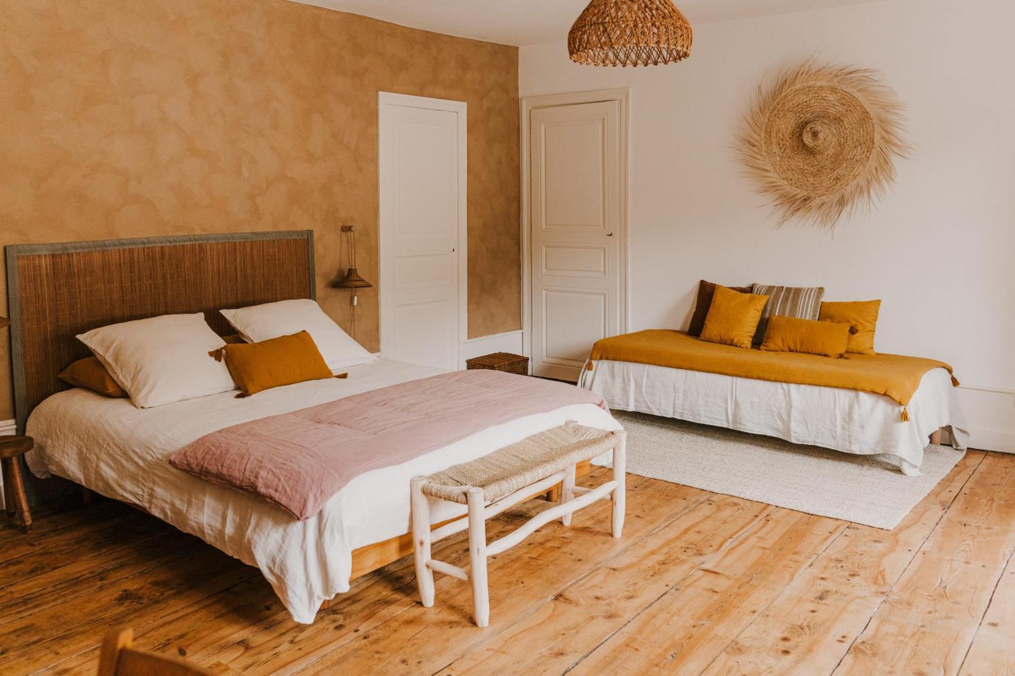 Maison D'Hotes Et Gite De Charme Avec Piscine, La Lhuiseraie Room photo