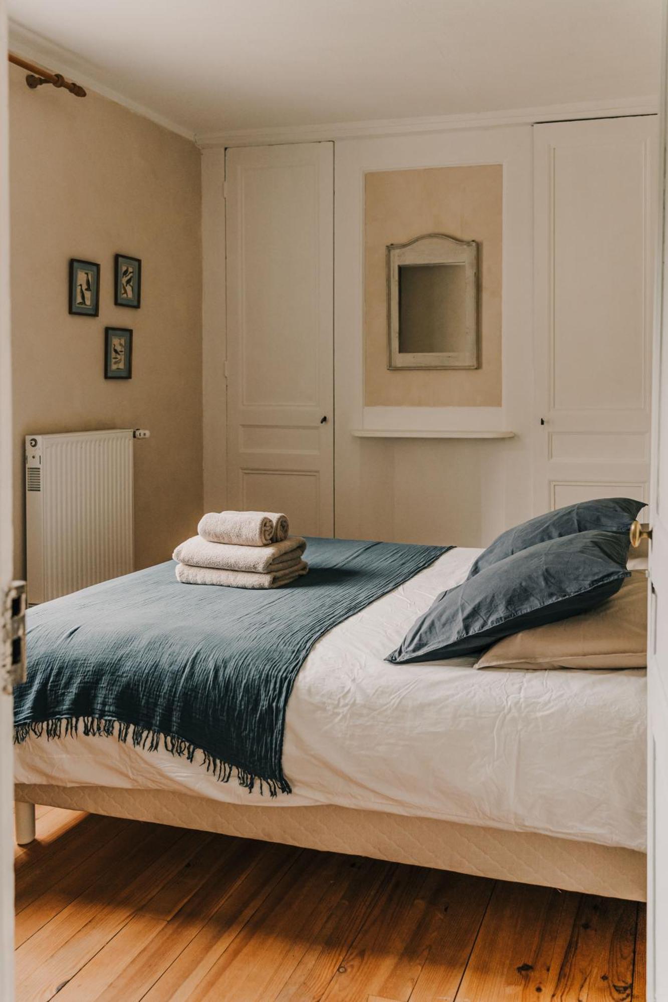Maison D'Hotes Et Gite De Charme Avec Piscine, La Lhuiseraie Room photo